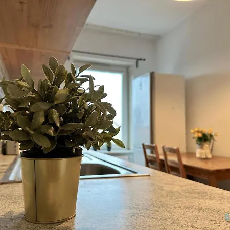 Beige -15 Minutes To Old Town & Seaside Homestay